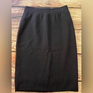 Women’s wool timeless classic minimalist  navy blue pull on lined skirt. Medium